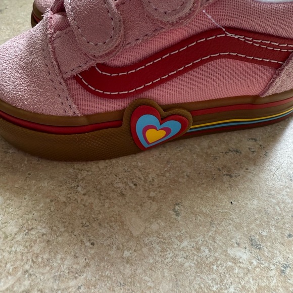 Vans Old Skool V Heart Sneakers - Toddler - Picture 6 of 9